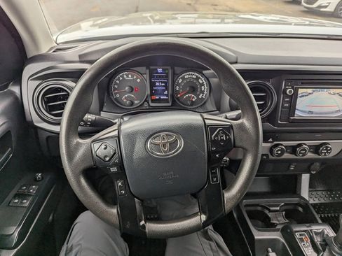 Used 2019 Toyota Tacoma SR w/ SR Convenience Package image 16