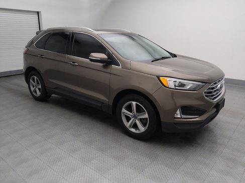 Used 2019 Ford Edge SEL w/ Equipment Group 201A FWD image 11