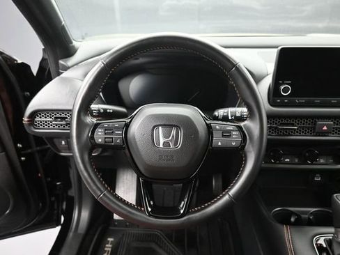 Certified 2025 Honda HR-V Sport image 19