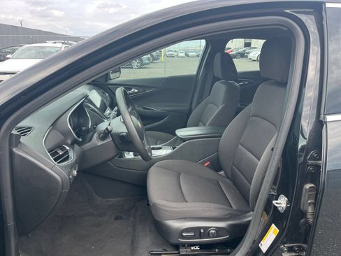 Used 2020 Chevrolet Malibu LT FWD image 35