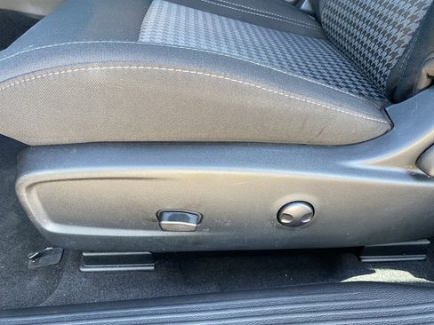 Used 2023 Dodge Challenger SXT w/ Blacktop Package image 21