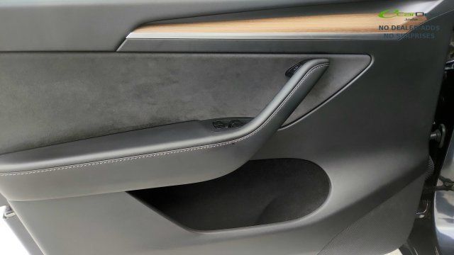 Used 2025 Tesla Model Y Long Range RWD image 48