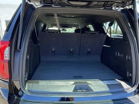 Used 2025 GMC Yukon XL Denali AWD/4WD image 31