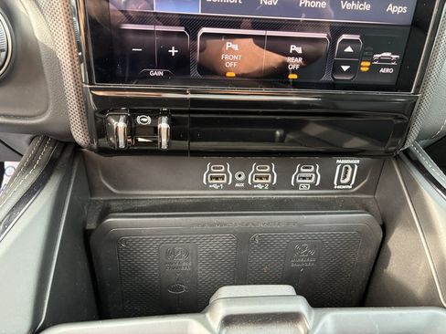 Used 2025 RAM 1500 Limited AWD/4WD image 31