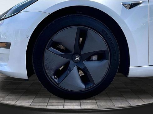 Used 2019 Tesla Model 3 Long Range AWD/4WD image 9