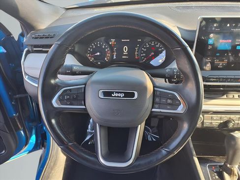 Used 2022 Jeep Compass Limited image 13