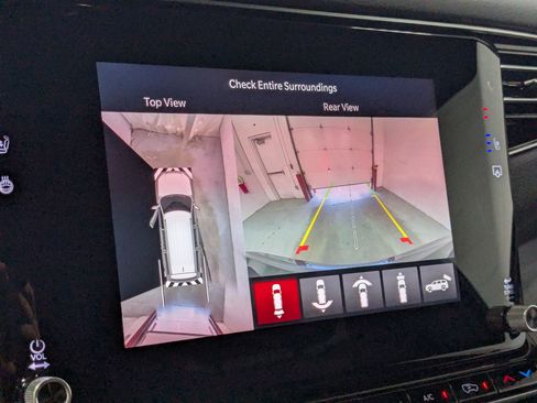 New 2025 Jeep Wagoneer Series II image 13