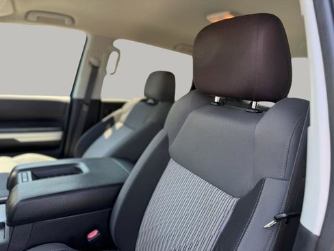 Used 2016 Toyota Tundra SR5 w/ SR5 Upgrade Package RWD image 18