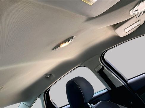 Used 2014 Ford Focus SE FWD image 13