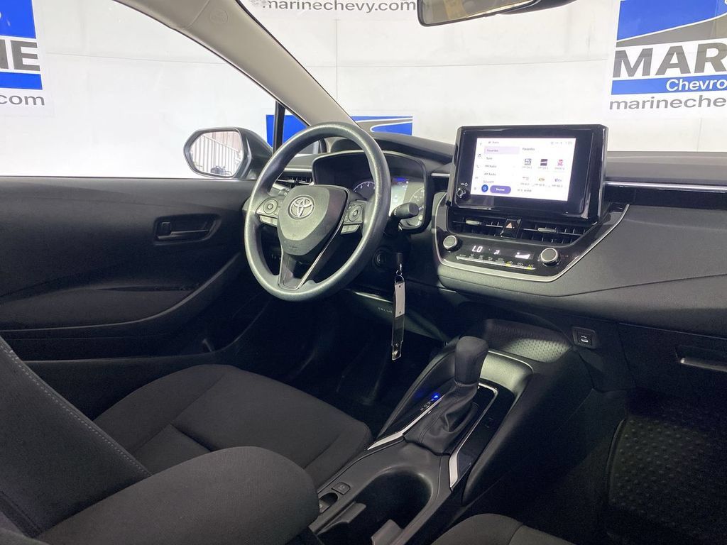 Used 2024 Toyota Corolla LE FWD image 25