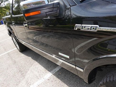 Used 2013 Ford F150 Platinum image 11