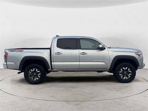 Used 2023 Toyota Tacoma TRD Off-Road image 6