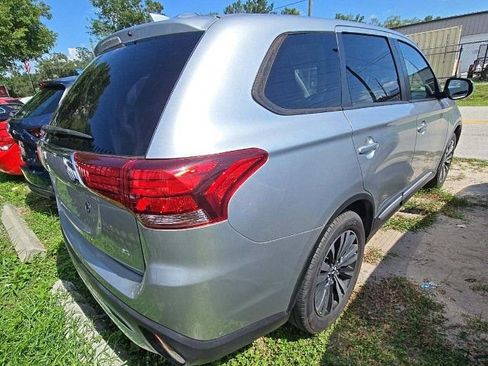Used 2020 Mitsubishi Outlander LE FWD image 3
