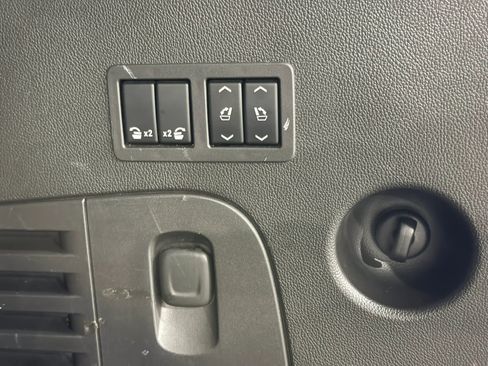 Used 2015 Cadillac Escalade Premium RWD image 48