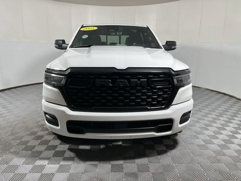Used 2025 RAM 1500 Big Horn AWD/4WD image 3