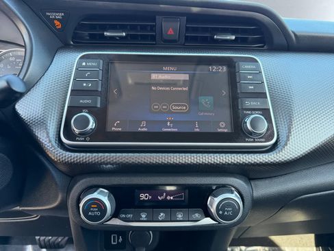 Used 2020 Nissan Kicks SV image 15