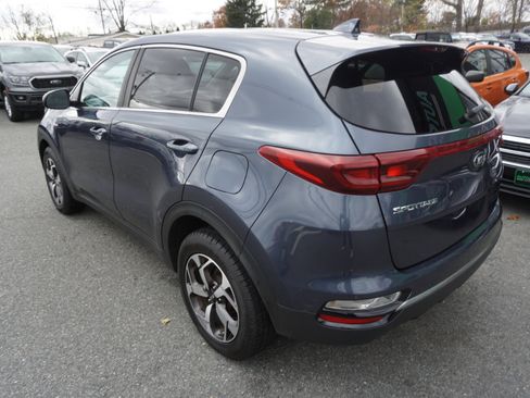 Used 2020 Kia Sportage LX image 8