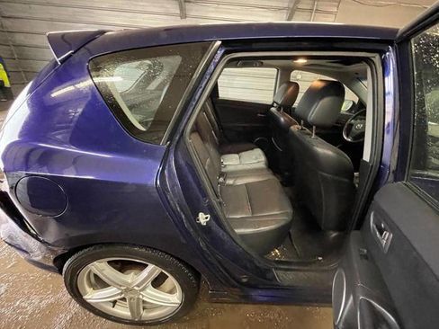 Used 2004 MAZDA MAZDA3 s w/ Moonroof & 6-CD Pkg image 28