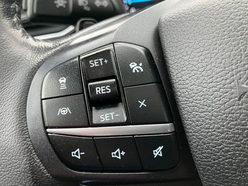 Used 2020 Ford Explorer XLT w/ Equipment Group 202A image 4