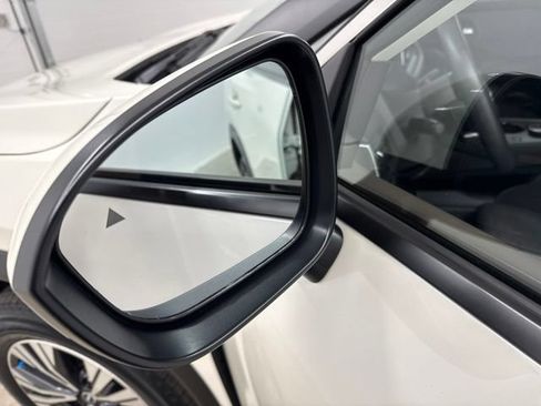 Used 2023 Nissan Rogue SV AWD/4WD image 9