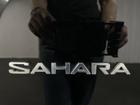 Used 2022 Jeep Wrangler Unlimited Sahara image 32