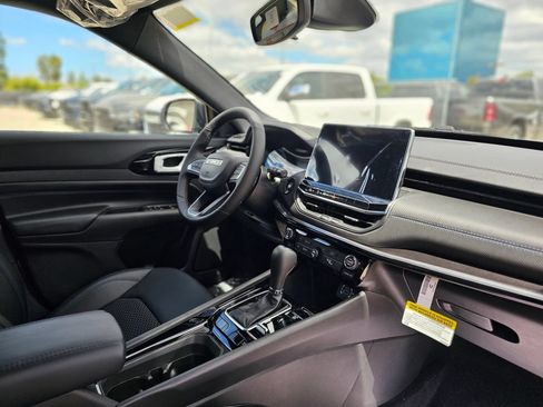 New 2026 Jeep Compass Latitude AWD/4WD image 14