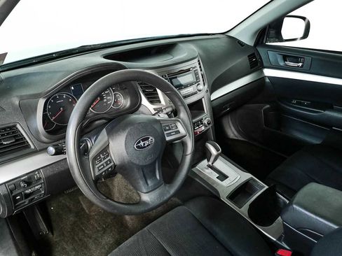 Used 2014 Subaru Outback 2.5i AWD/4WD image 4
