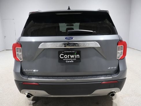 Used 2024 Ford Explorer Limited image 3