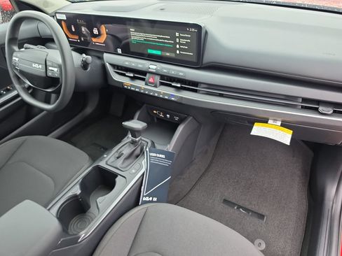 New 2026 Kia K4 FWD image 11