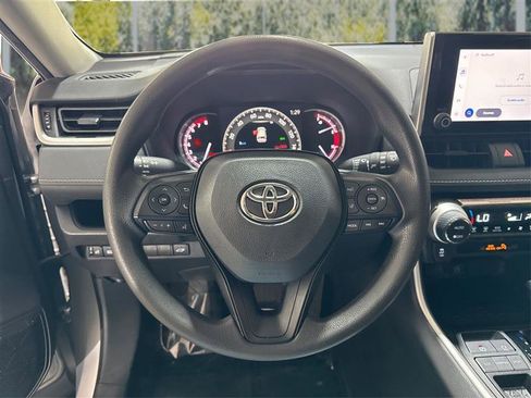 Used 2024 Toyota RAV4 XLE w/ Convenience Package FWD image 18