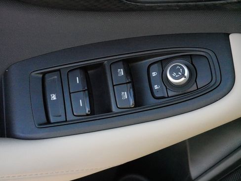 Used 2022 Subaru Outback Premium image 19