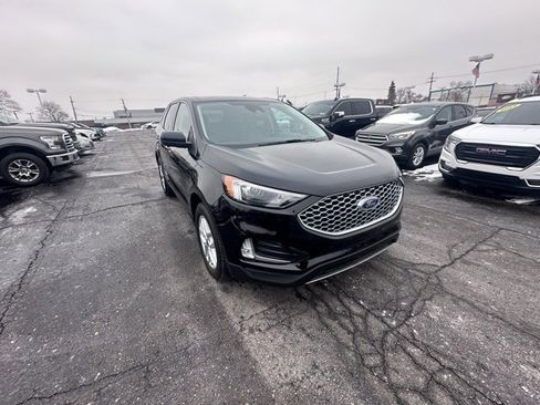 Used 2023 Ford Edge SEL w/ Convenience Package image 7