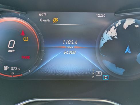 Used 2021 Mercedes-Benz GLC 300 4MATIC image 24
