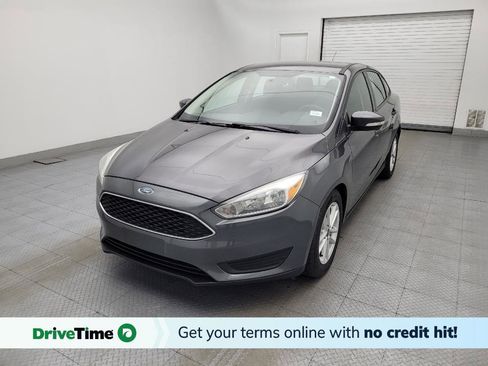 Used 2015 Ford Focus SE image 1