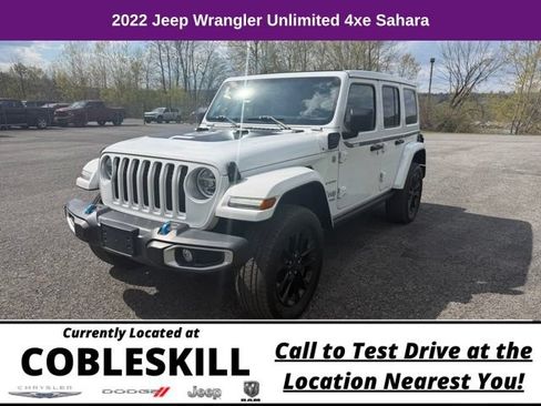 Used 2022 Jeep Wrangler Unlimited Sahara AWD/4WD image 9