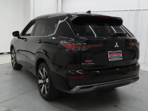 New 2026 Mitsubishi Outlander SEL FWD image 6