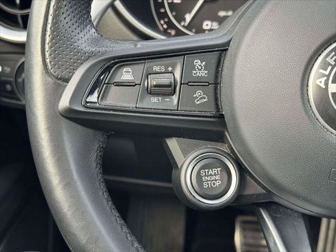 Used 2023 Alfa Romeo Stelvio Veloce image 22