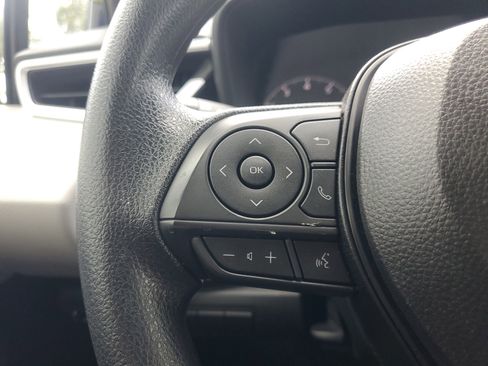 Used 2025 Toyota Corolla LE FWD image 20