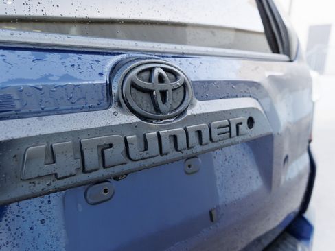 Used 2019 Toyota 4Runner TRD Off-Road Premium image 14