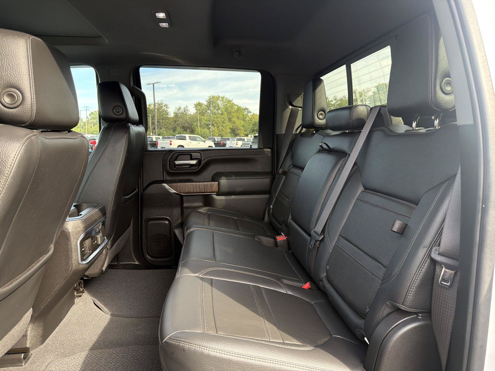 Used 2023 GMC Sierra 3500 Denali w/ Denali Ultimate Package AWD/4WD image 45