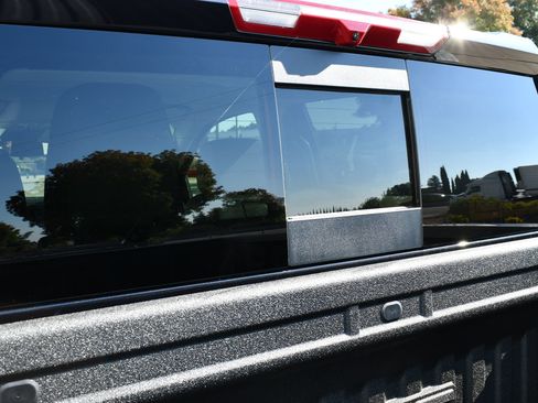 New 2026 GMC Sierra 1500 Elevation w/ Elevation Premium Package image 9