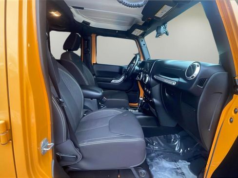 Used 2013 Jeep Wrangler Unlimited Rubicon w/ Dual Top Group image 13