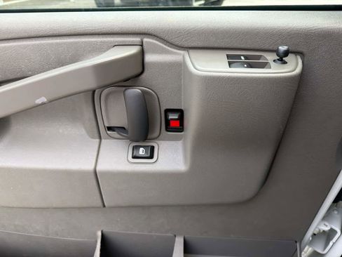 Used 2023 GMC Savana 2500 w/ Driver Convenience Package RWD image 15