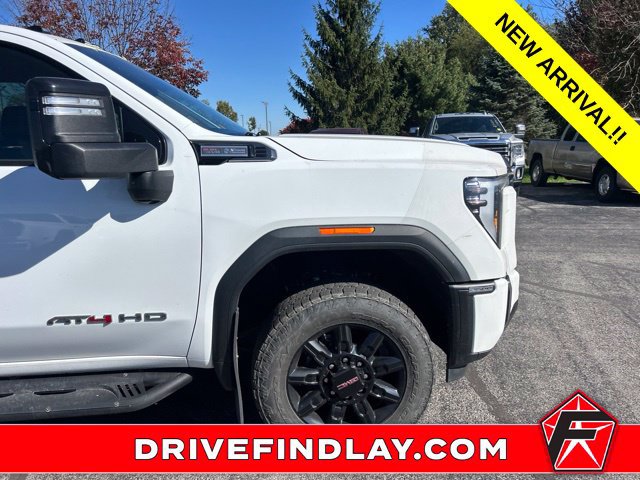 Used 2024 GMC Sierra 2500 AT4 w/ AT4 Preferred Package AWD/4WD image 7
