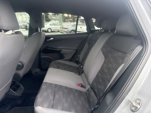 Used 2022 Volkswagen ID.4 Pro image 18
