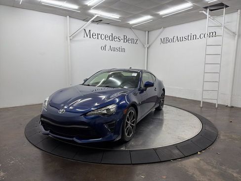 Used 2020 Toyota 86 image 3