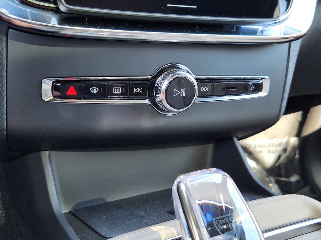New 2027 Volvo XC90 T8 Plus AWD/4WD image 11