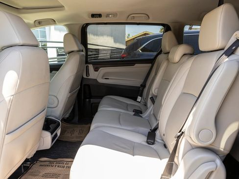 Used 2025 Honda Odyssey EX-L image 24