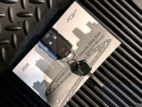 Used 2019 Chevrolet Silverado 1500 LT w/ All Star Edition AWD/4WD image 31