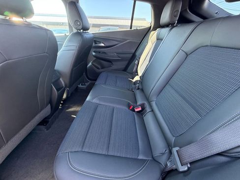 Used 2025 Buick Envista Preferred FWD image 24